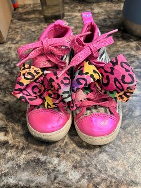 Source Unknown Hot Pink Leopard Bow Kids Sneakers